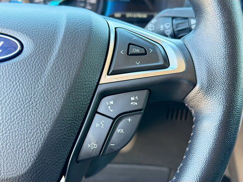 Used 2023 Ford Edge Titanium image 33