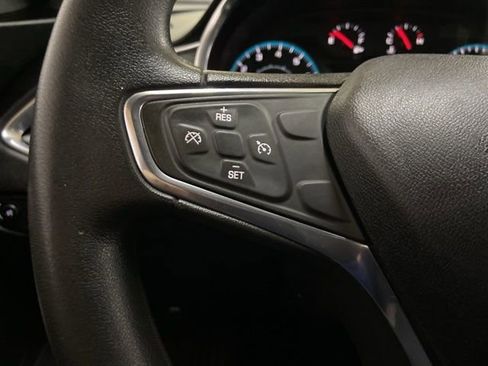 Used 2018 Chevrolet Malibu LT image 42