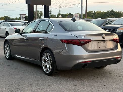 Used 2018 Alfa Romeo Giulia Ti image 3