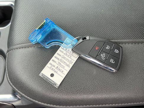 Used 2023 Chevrolet Silverado 1500 LTZ w/ LTZ Premium Package image 29