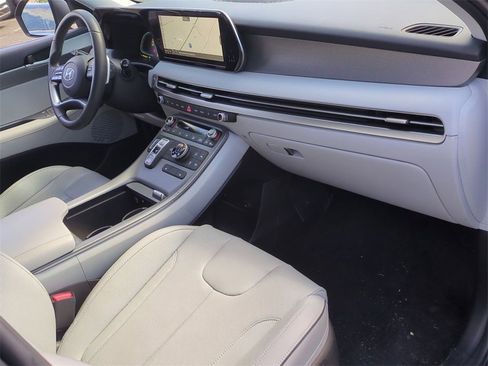 Certified 2025 Hyundai Palisade SEL image 28