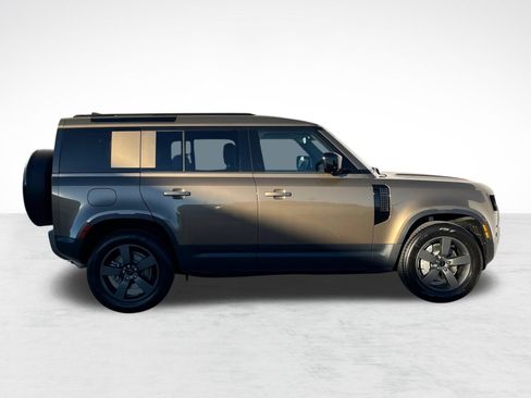 Used 2026 Land Rover Defender 110 S AWD/4WD image 8