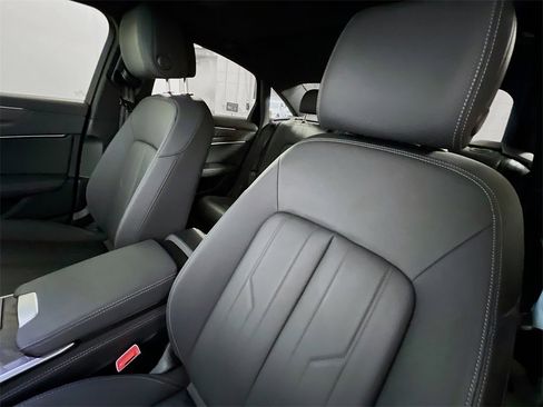 Used 2023 Audi A6 Premium Plus w/ Premium Plus Package image 11