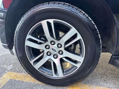 Used 2024 Ford Expedition Max Limited image 10