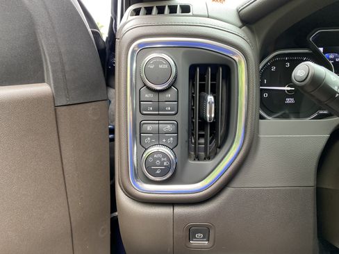 Used 2022 GMC Sierra 2500 Denali AWD/4WD image 19