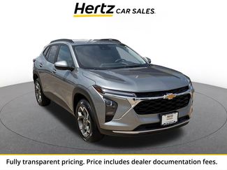 Used 2025 Chevrolet Trax LT FWD video 1