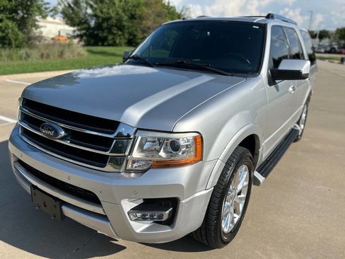 Used 2017 Ford Expedition Limited image 2