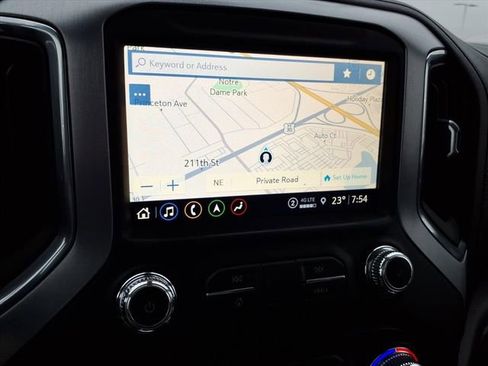 Used 2021 GMC Sierra 1500 SLT image 32