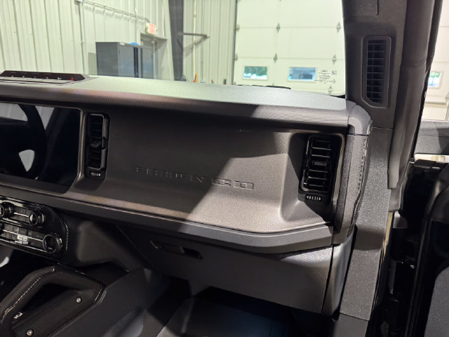 Used 2025 Ford Bronco Badlands AWD/4WD image 24