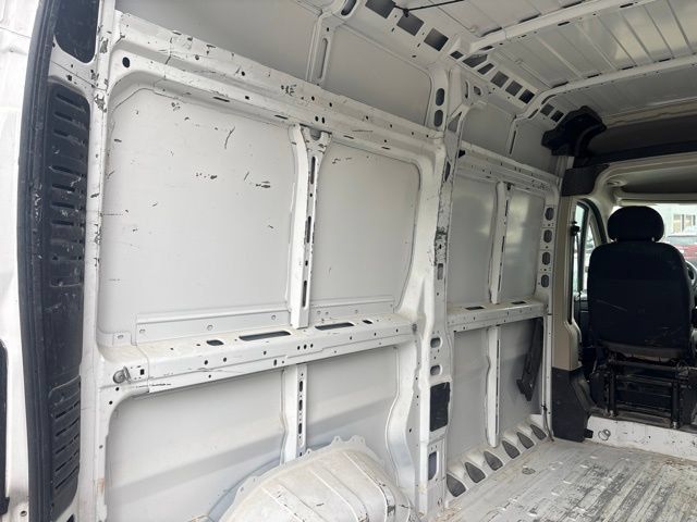 Used 2020 RAM ProMaster 2500 w/ Interior Convenience Group FWD image 12