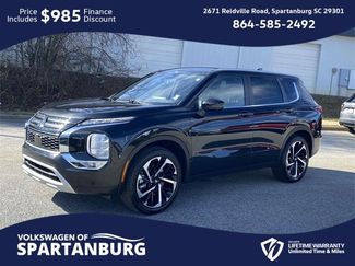 Used 2024 Mitsubishi Outlander SE video 3