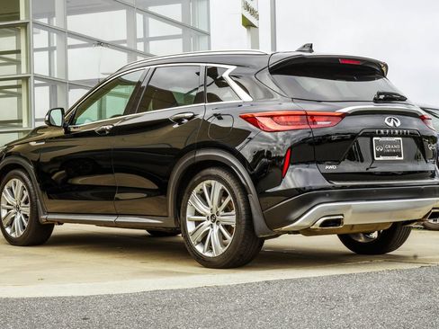 Used 2020 INFINITI QX50 Sensory w/ Proactive Package AWD/4WD image 9
