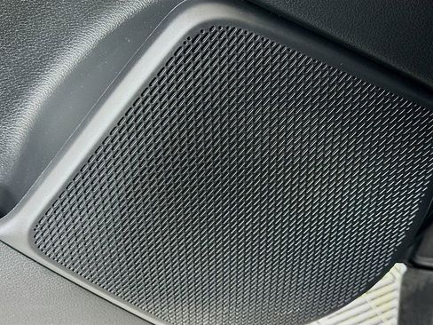 Used 2023 Kia Soul LX w/ LX Technology Package image 18