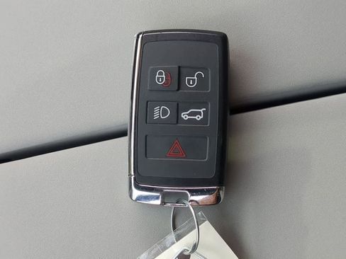 Used 2026 Land Rover Range Rover Velar S AWD/4WD image 37