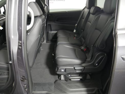 New 2026 Honda Odyssey Touring image 15