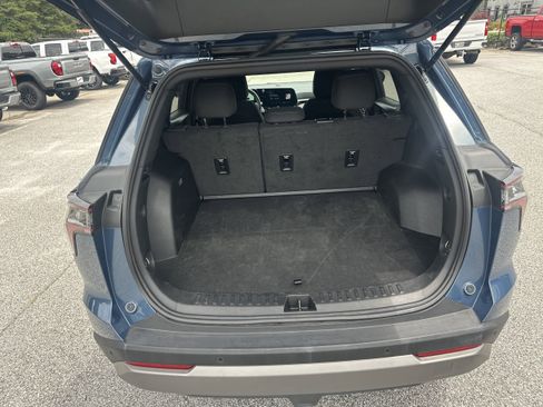 Used 2025 Chevrolet Equinox LT FWD image 18
