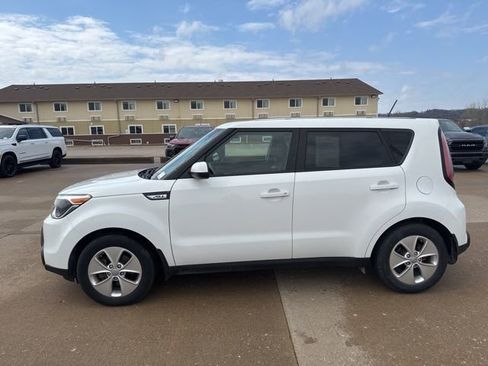 Used 2016 Kia Soul image 6