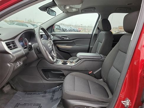 Used 2023 GMC Acadia SLE w/ Driver Convenience Package image 17