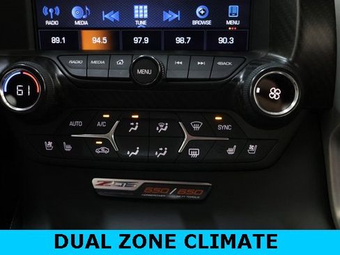 Used 2016 Chevrolet Corvette Z06 w/ 3LZ Preferred Equipment Group image 31