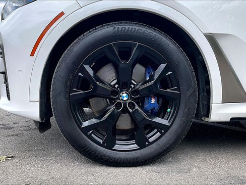 Used 2021 BMW X7 M50i AWD/4WD image 9