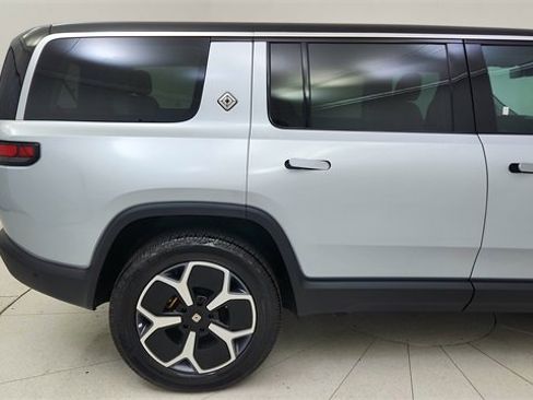 Used 2023 Rivian R1S Adventure image 12