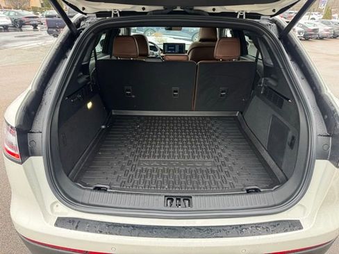 Used 2023 Lincoln Nautilus Reserve image 10