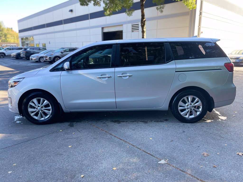 Used 2017 Kia Sedona L FWD image 7