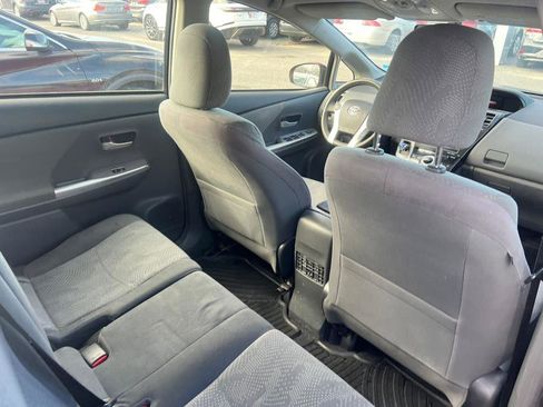 Used 2012 Toyota Prius V Five image 10