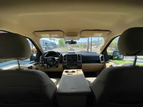 Used 2015 Ford F150 XLT w/ Equipment Group 301A Mid AWD/4WD image 18