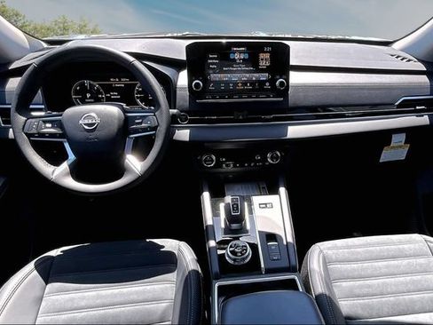 New 2026 Nissan Rogue SL AWD/4WD image 5