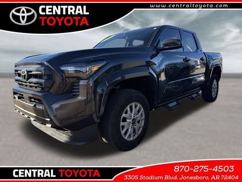 Used 2025 Toyota Tacoma SR5 image 1
