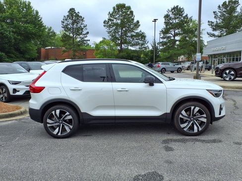 Certified 2023 Volvo XC40 B5 Plus w/ Protection Package Premier image 2