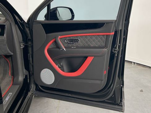 Used 2020 Bentley Bentayga Speed image 28