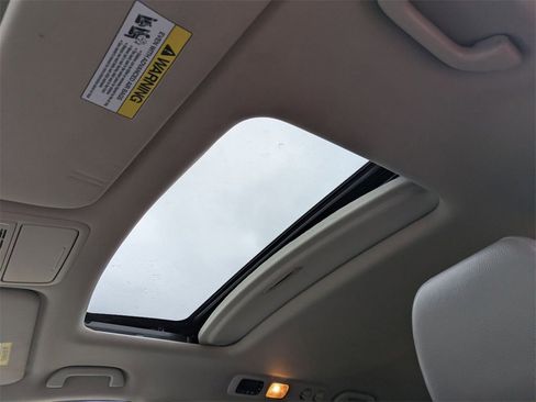 Used 2014 Honda Odyssey EX-L image 24