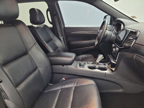 Used 2019 Jeep Grand Cherokee Limited image 21