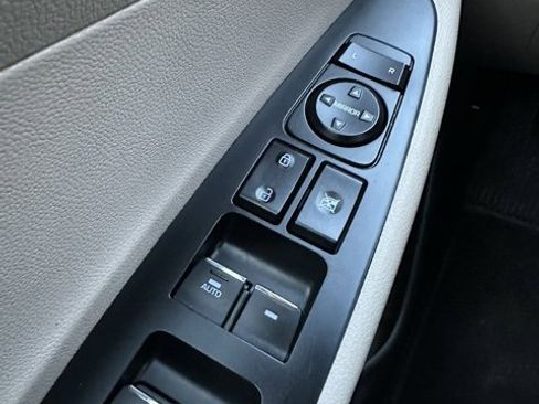 Used 2016 Hyundai Tucson Limited w/ Option Group 03 image 15