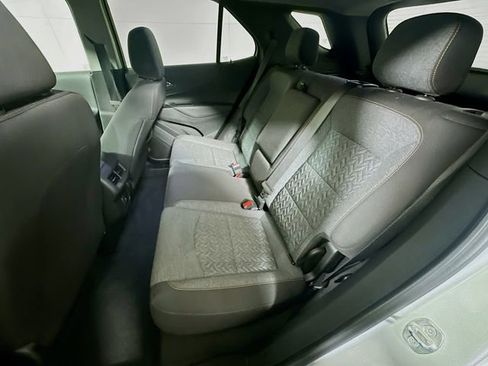 Used 2022 Chevrolet Equinox LT w/ Driver Convenience Package image 22