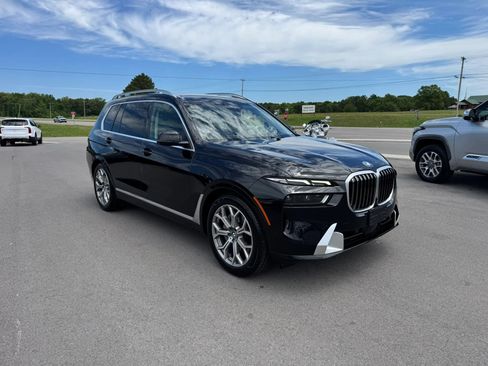 Used 2023 BMW X7 xDrive40i AWD/4WD image 1
