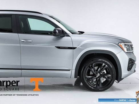 Used 2025 Volkswagen Atlas Cross Sport SEL R-Line AWD/4WD image 51