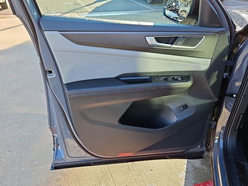 New 2026 Volkswagen Atlas Peak Edition image 14