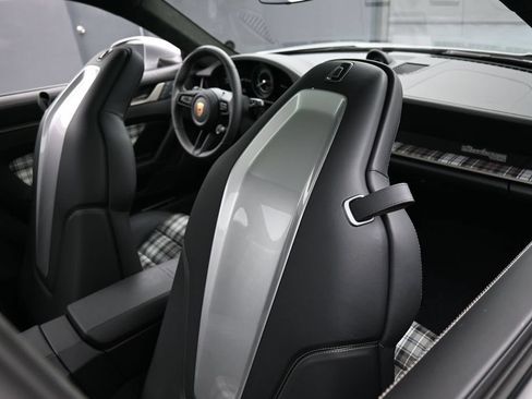 Certified 2025 Porsche 911 Turbo AWD/4WD image 27