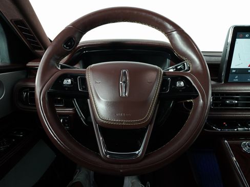 Used 2023 Lincoln Aviator Black Label w/ Jet Package image 21