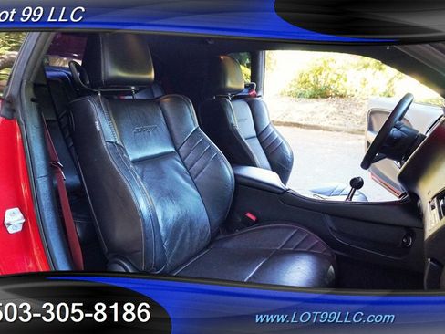 Used 2015 Dodge Challenger SRT Hellcat RWD image 16