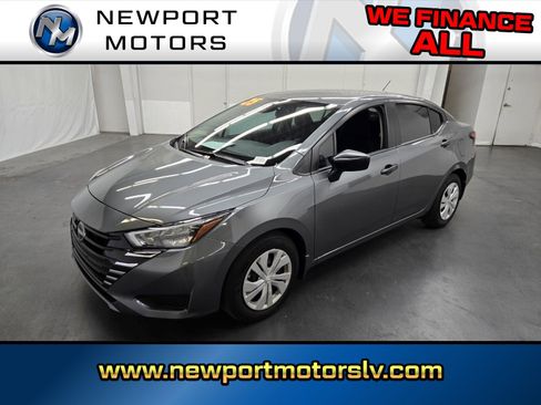 Used 2025 Nissan Versa S w/ Trunk Package FWD image 1