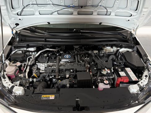 Used 2024 Toyota Corolla LE AWD/4WD image 26
