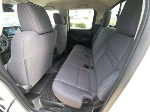 Used 2025 Nissan Frontier S image 24