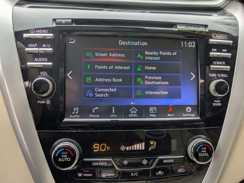 Used 2018 Nissan Murano Platinum image 16