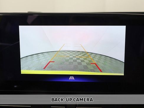 Used 2024 Chevrolet Trax RS image 3