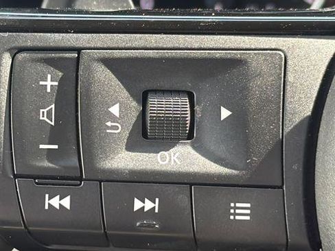 Used 2023 Nissan Pathfinder SL AWD/4WD image 20