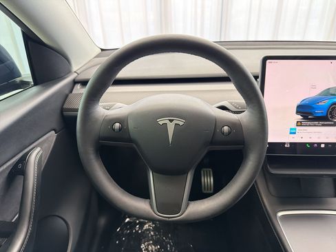 Used 2022 Tesla Model Y Performance image 17